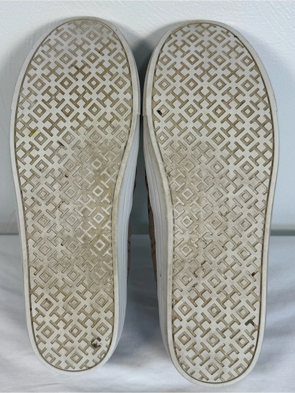 Tory Burch Jesse Quilted Leather Slip On Loafer Shoes Women’s 7.5 M Beige Preppy